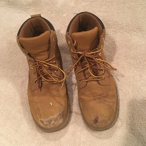 Eddie Bauer youth, lace up, size 3 boots.